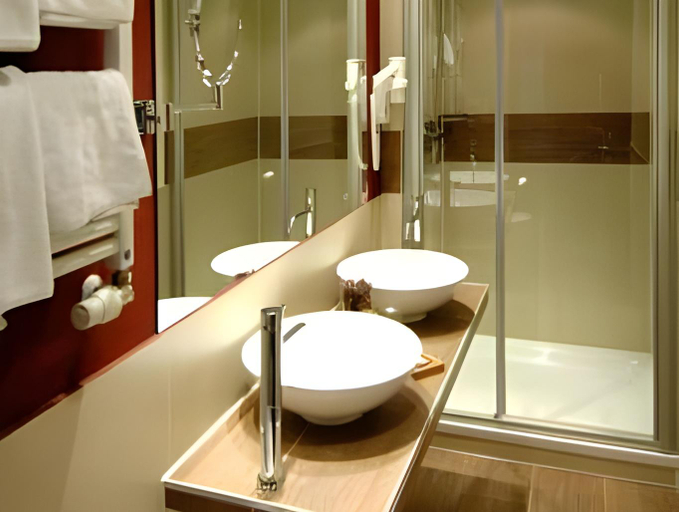 Bathroom, Land-gut-Hotel zum Löwen, Main-Spessart