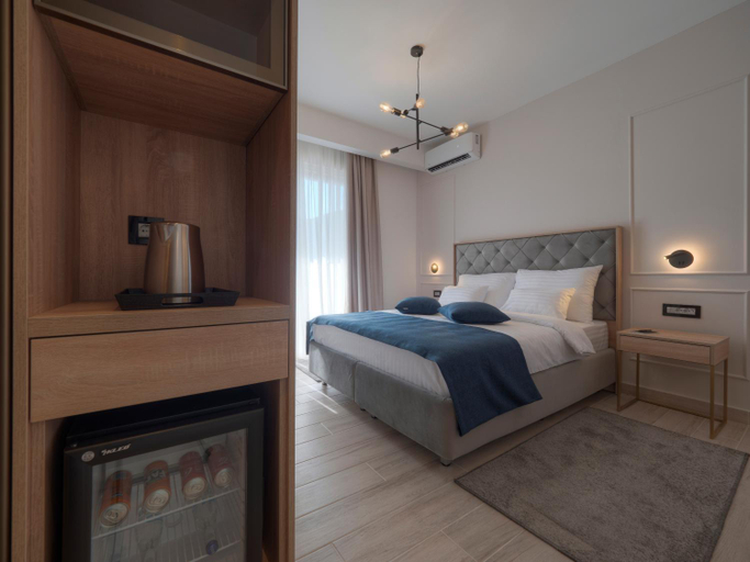 Others 2, Hotel Idila Budva