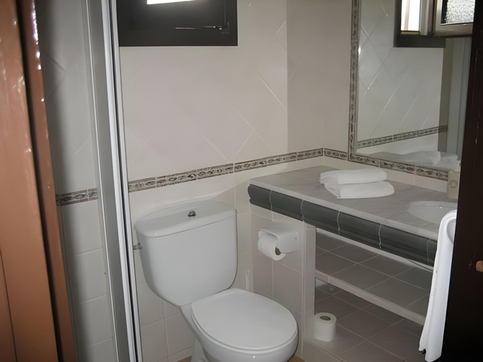 Bathroom 1, Hostal Cala Moli, Baleares