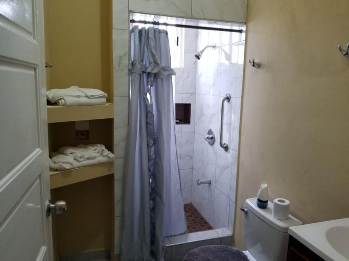 Bathroom, Royal View Apartment Plus