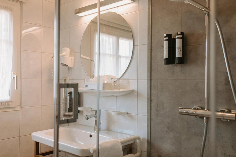 Bathroom 5, Hotel Linde Durbach, Ortenaukreis