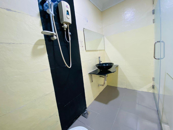 Bathroom 4