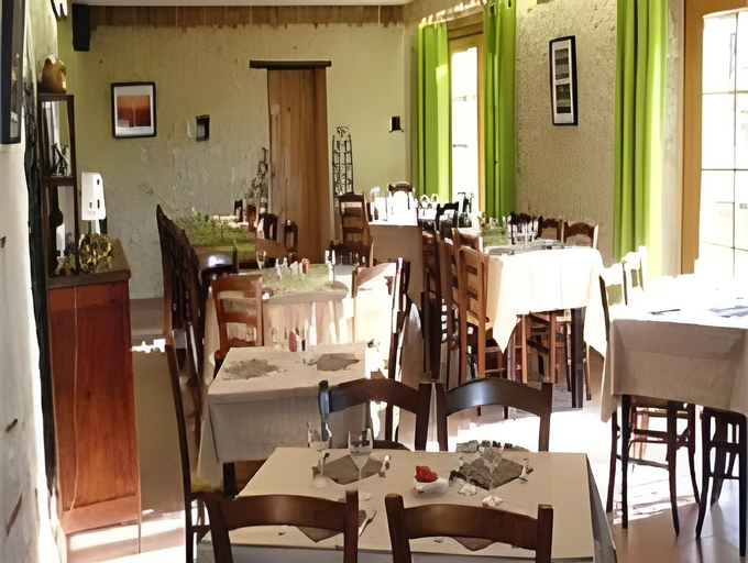 Food & Drinks 4, Logis Hotel & Restaurant - Auberge de Larressingle, Gers