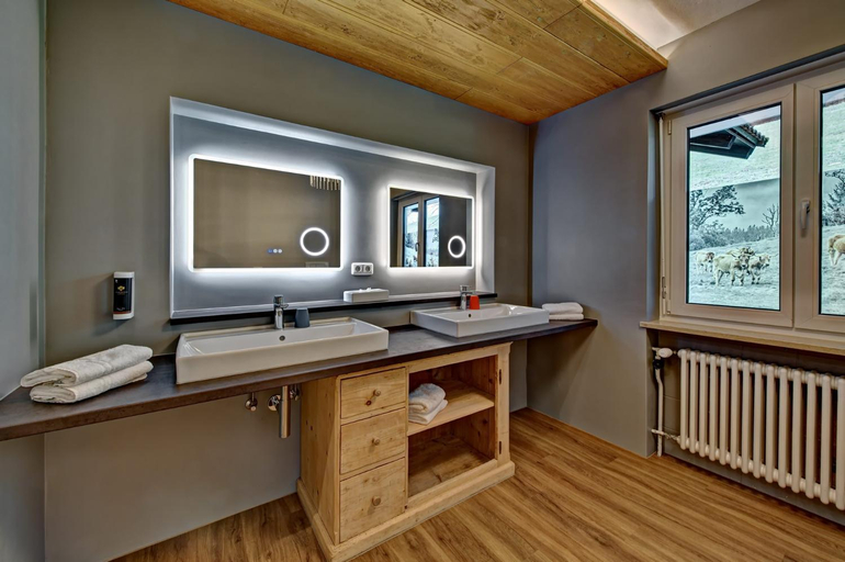 Bathroom 4, Allgauer Panoramahotel, Oberallgäu