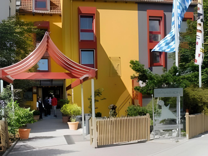 Exterior & Views 2, Avenon Privat-Hotel am Steinberg, Nürnberger Land