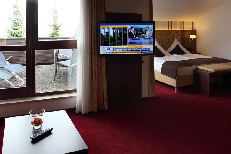 Bedroom 2, Lobinger Parkhotel & Restaurant, Heidenheim