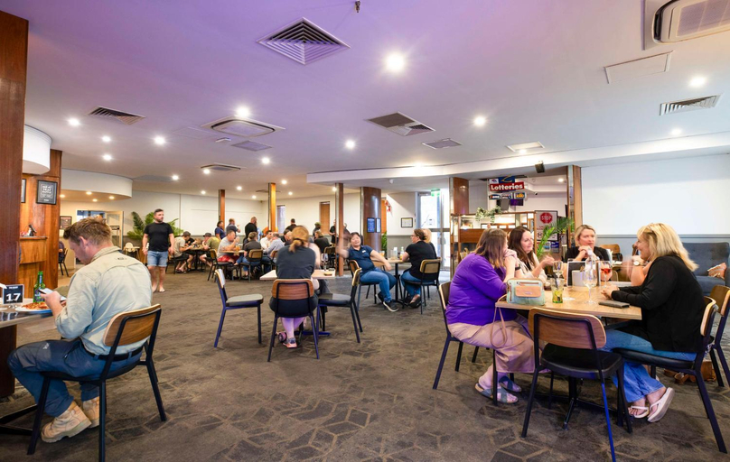 Food & Drinks 5, Nightcap at Roxby Downs, Roxby Downs