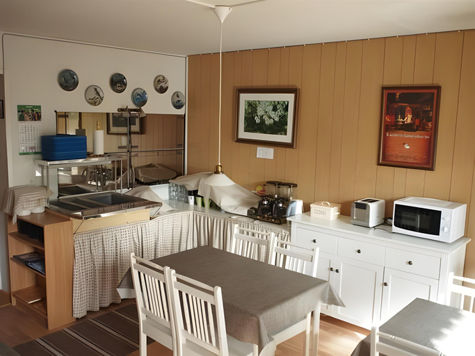 Others 4, Guesthouse Borealis, Lapland