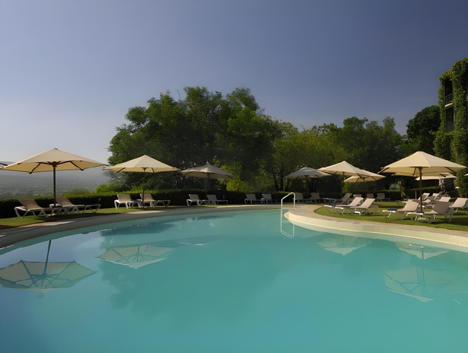 Sport & Beauty 2, Taita Hills Safari Resort and Lodge, Mwatate