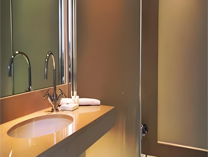 Bathroom 3, Hotel Le Clos des Recollets, Luxembourg