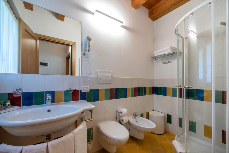 Bathroom 2