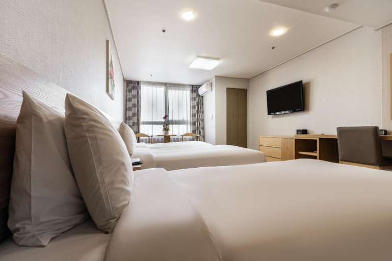 Bedroom 8