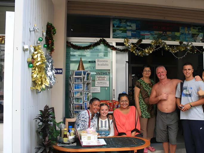 Others 2, We Love Kata Hotel, Pulau Phuket