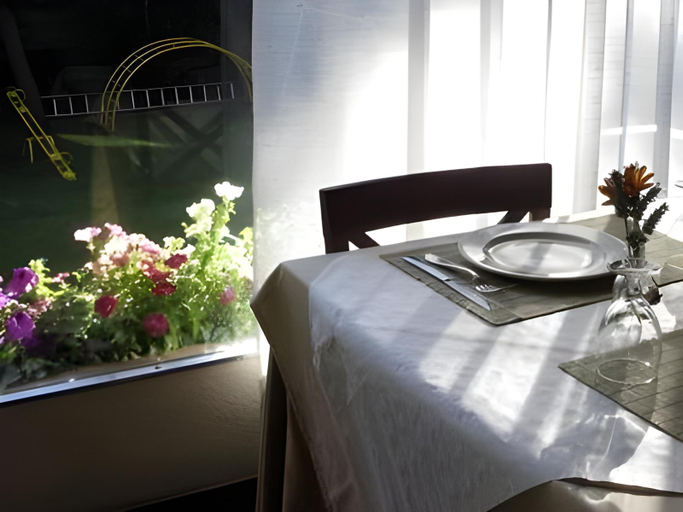 Others 5, Hotel Martinez, Girona
