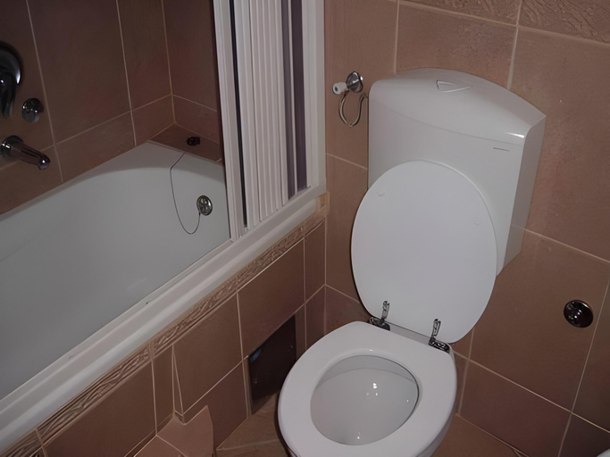 Bathroom 4, Apartments and Rooms Levantin Inn