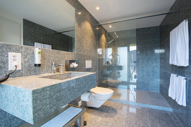 Bathroom 3, Hotel Vaduzerhof, Werdenberg