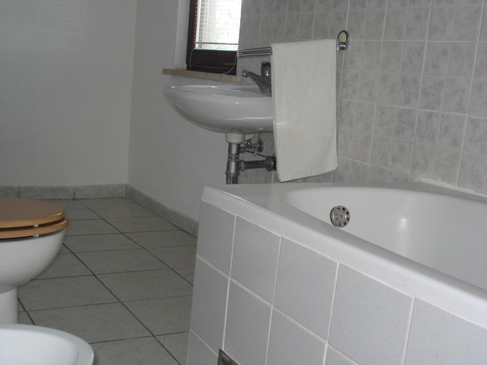 Bathroom 3, Apartments Mia, Starigrad