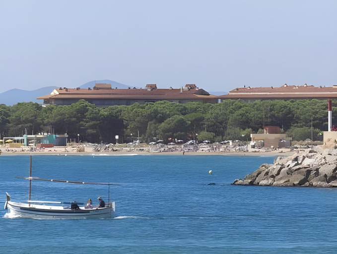 Others 4, RVApartaments La Pineda, Girona