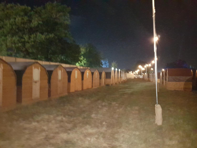 5, Suitehuts @ Silverstone, Northamptonshire