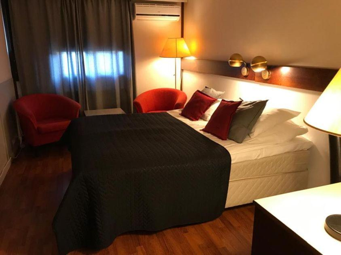 Others 4, Hotel Carneval, North Savonia