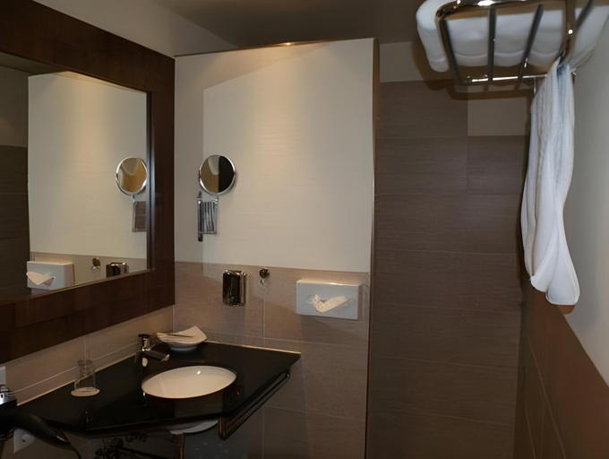 Bathroom 5, Autenrieder Brauereigasthof, Günzburg