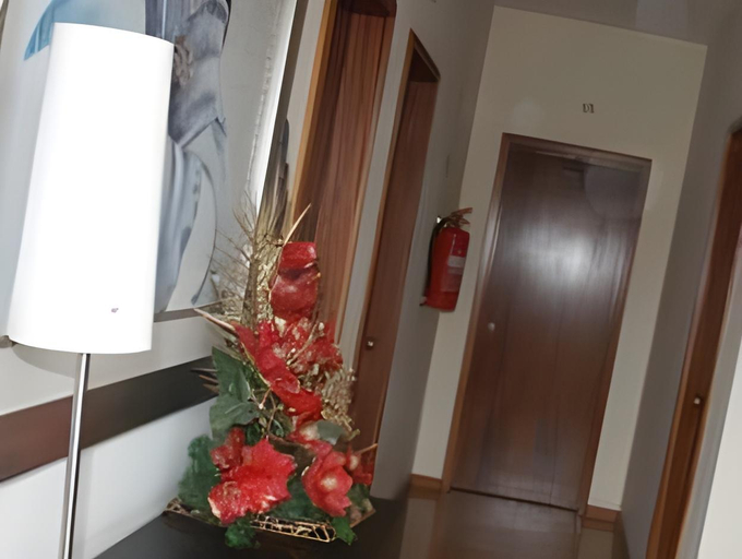 Others 5, Ze da Rampa Hotel, Santo Tirso
