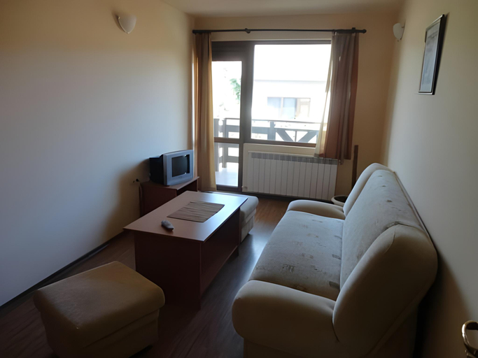 Others 3, Hotel Saint Nicola, Razlog