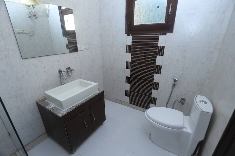 Bathroom 3, Slice Inn Orchid, Gurgaon