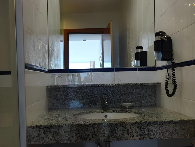 Bathroom 4, Vehi, Girona