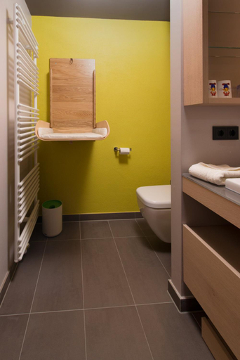 Bathroom 5, Familotel Alphotel, Bregenz