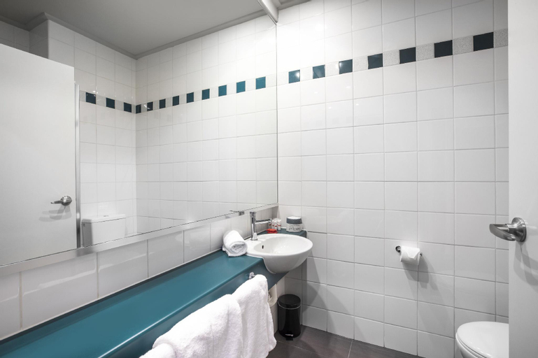 Bathroom 7