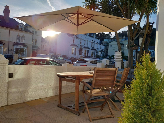 Food & Drinks, The Rosedene, Conwy