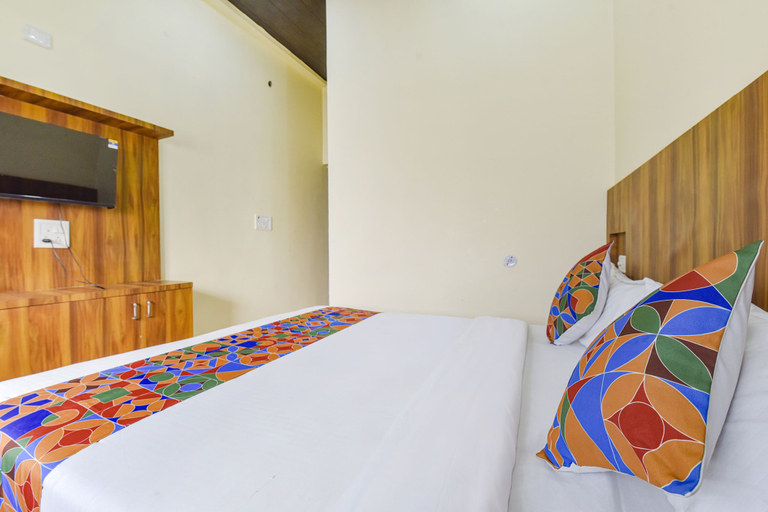 Bedroom 2, Fabhotel Shri Rk Residency, Mathura