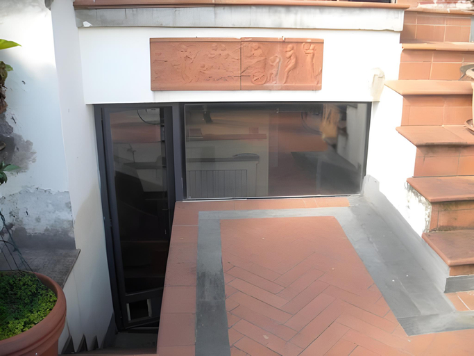 Others 4, Max Apartments, Florence