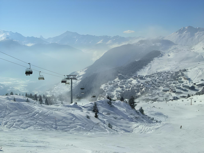 Others 4, Hotel Slalom, Raron