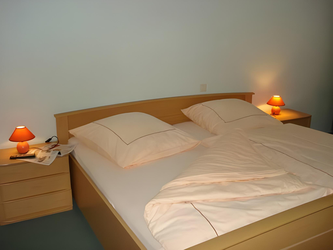 Bedroom 2, Hotel & Restaurant - Gasthaus Brandner, Kassel