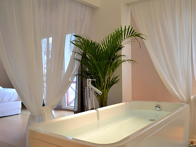 Bathroom 4, Lafitenia Resort, Pyrénées-Atlantiques
