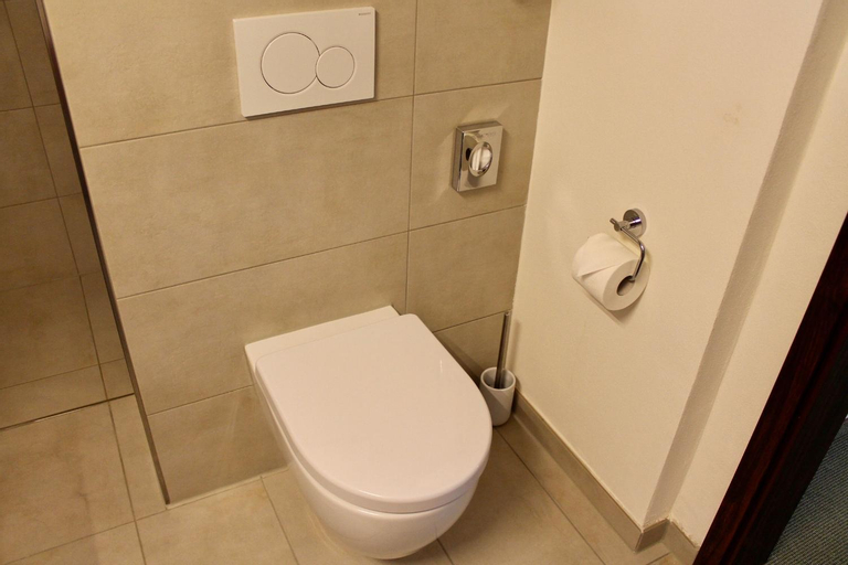 Bathroom 4