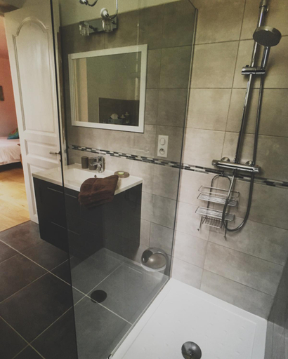 Bathroom 2, Chambres d'Hotes Domaine du Hameau Baylesse, Ariège