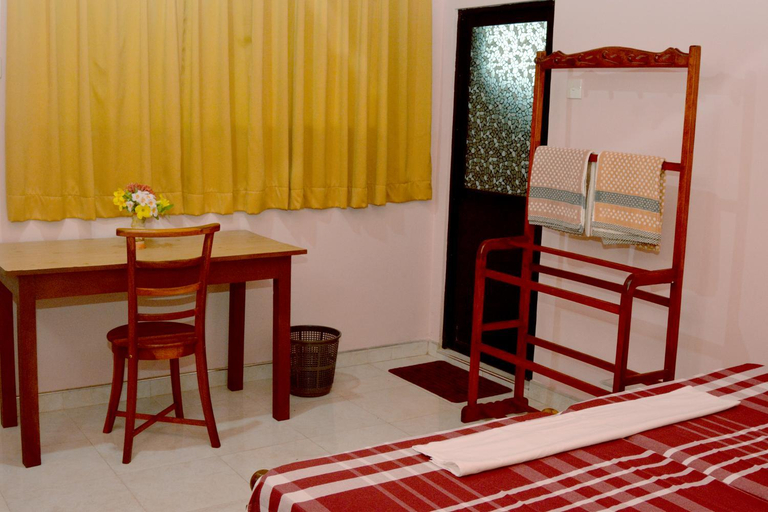 Bedroom 3, Sunnny Lanka Guest House, Matara Four Gravets