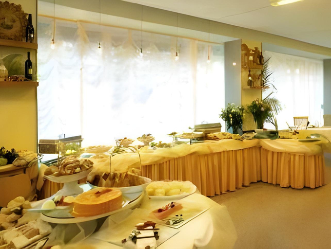 Food & Drinks 4, Hotel Poker, Rimini