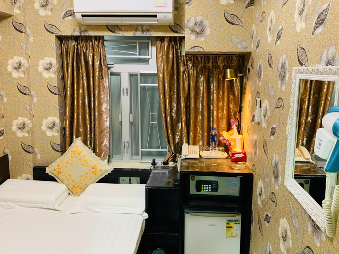 Bedroom 12