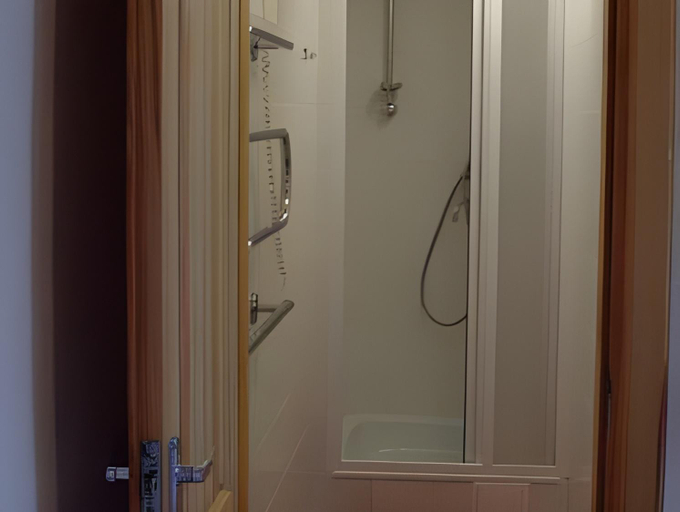 Bathroom 3, Express Guest House, Klaipėdos