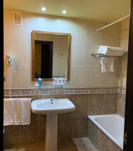 Bathroom 4, Hotel La Sierra, Málaga