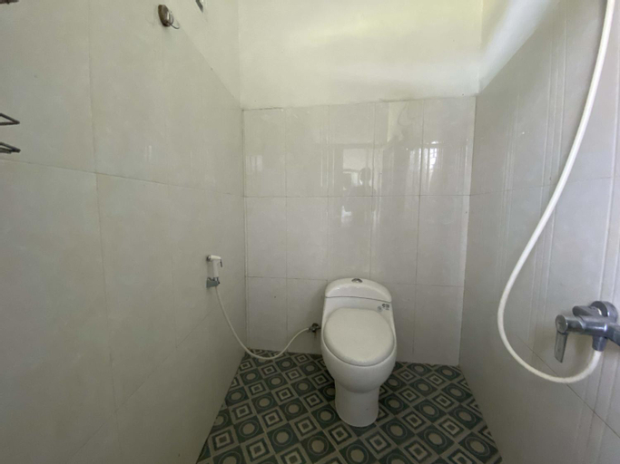 Bathroom 7