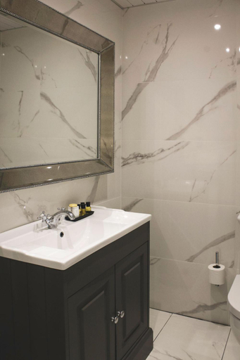 Bathroom, Leighinmohr House Hotel, Mid and East Antrim