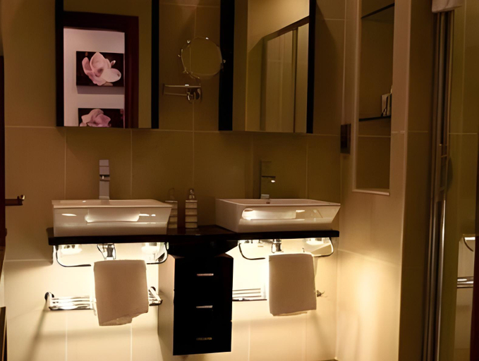 Bathroom 4, Fernhill Hotel & Estate