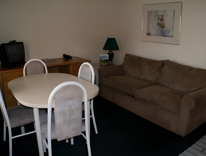Interior view, SlumberLodge Hotel, Okanagan-Similkameen