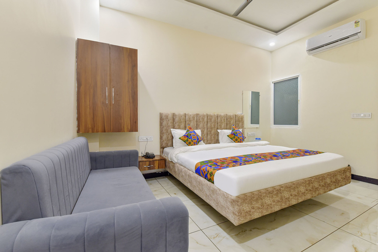 Bedroom 1, Fabhotel Shree Vrindavan, Ujjain