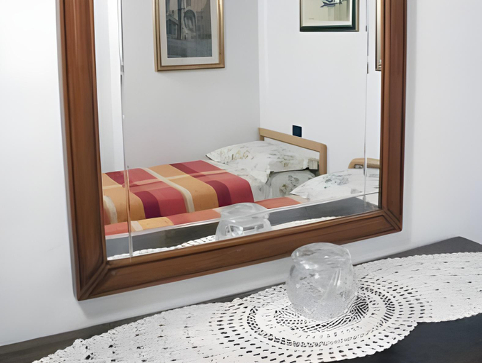 Bedroom 2, Romeo Giulietta Rooms Apartments Turkish Bath, Verona